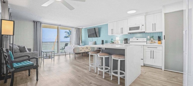 Beachfront Condo with Private Lanai & Views