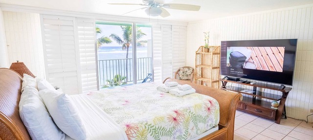 Beachfront PENTHOUSE w/Views & A/C!
