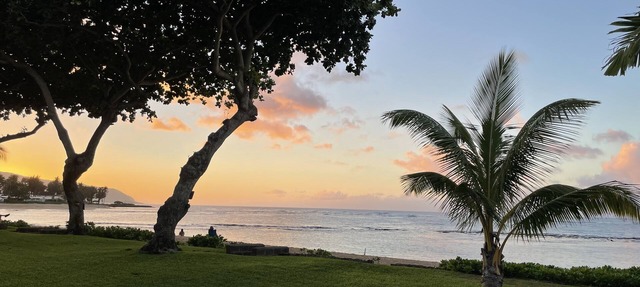 Beachfront top-floor unit on Oahu's north shore!