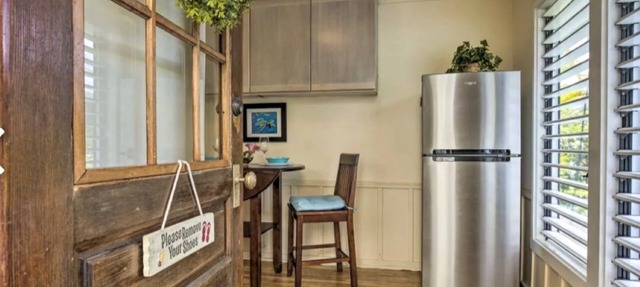 Beachside Cottage surrounded by coffee trees but minutes from the beaches