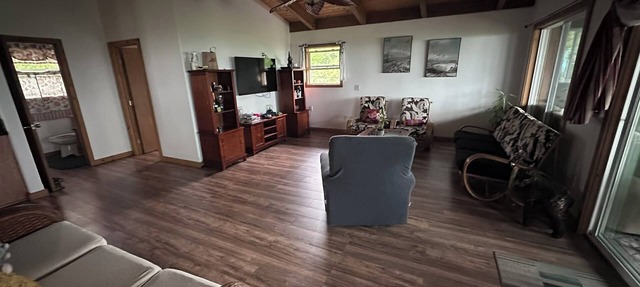 Beautiful 3-bedroom house in soothing Naalehu for your getaway