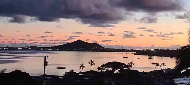 Beautiful Bay Views! Cute Home In Kaneohe Bay