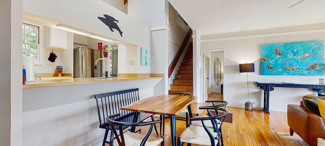 Beautiful oceanfront condo with lanai, pool, beach access, & washer/dryer