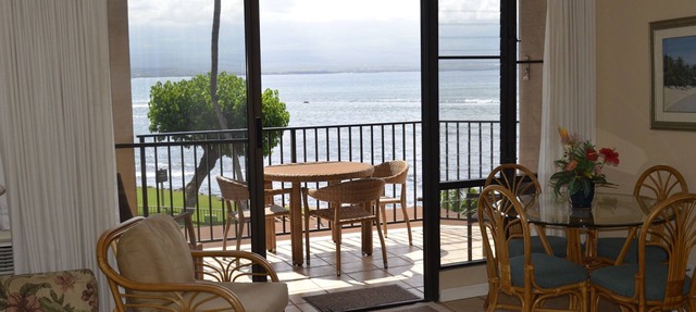 Beautiful Oceanfront Maui Condo