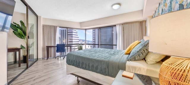 Bishop Suites Downtown Honolulu by Castle, Mountain View Suite #3609