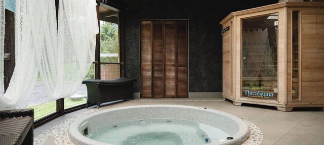 Blue Orchid Cabin w/Tropical Garden Access