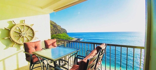 Breathtaking Panoramic Ocean Views - Beach Front Condo - Pool & Hot Tub