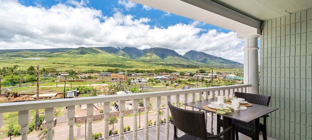 Charming mountain-view studio perfect for a romantic escape-Lahaina Shores 514