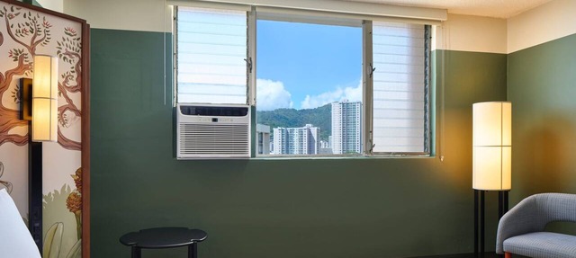 City View King, Japanese Garden Views, Poolside Relaxation, Close to Waikiki