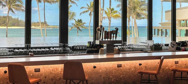 Closest to Beach, Ritz-Carlton & Lush Trails - Steps from Pool & Grill