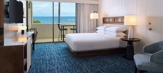 Club Oceanfront Suite 1 King Bed at Outrigger Kona Resort and Spa