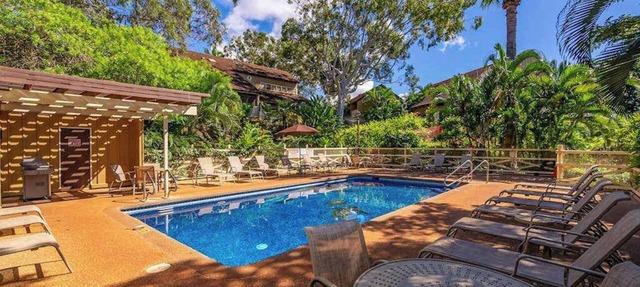 Colorful Molokai Condo by the Beach with W/D, Lanai & Pool