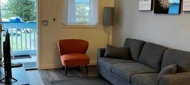 Cozy 3 bedroom apartment in Historic Downtown Hilo