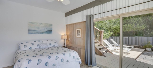 Cozy Honolulu Retreat w/Pool Access, Near Beaches