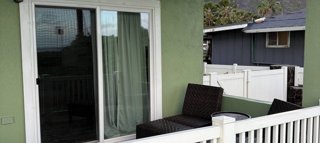 Cozy studio in awesome Kaaawa with WiFi, AC, fitness room