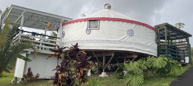 Cozy Yurt retreat on a Coffee Farm in Holualoa. 8 mn from the Beach & shopping
