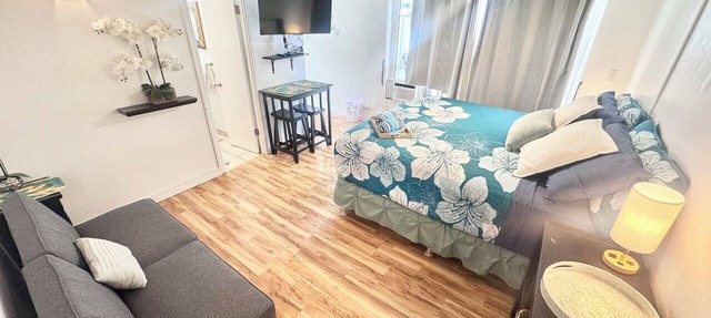 Delightful condo with AC in vibrant Honolulu perfect for your stay
