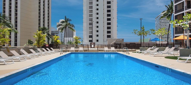 Diamond Head and Partial Ocean views with 2 Beds and Parking