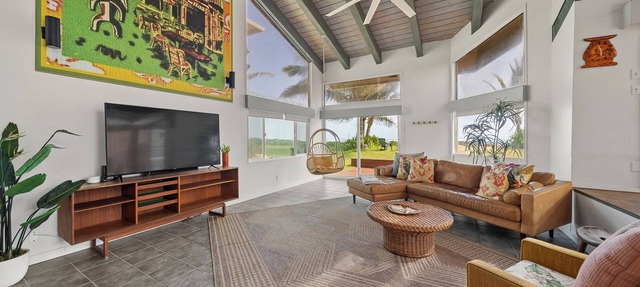 Dolphin House by Gather - Oahu North Shore Beachfront Home for Extended Stays