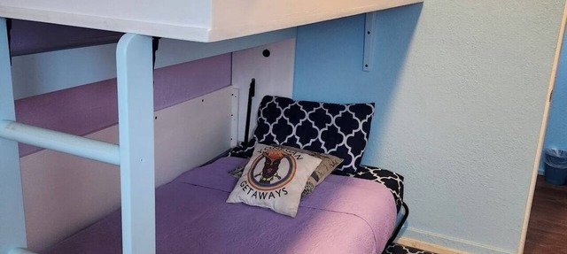 Downtown Wailuku Twin Wall Bunks + AC