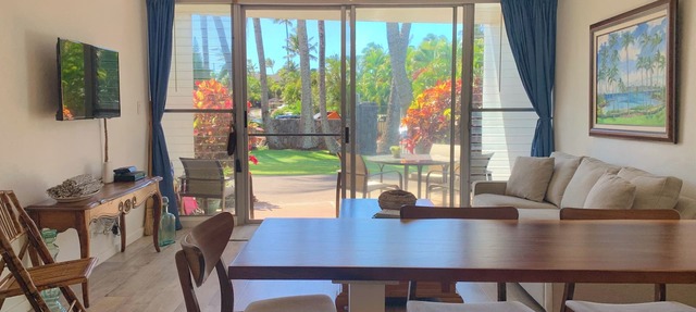 Eco-Friendly Condo on Road to Hāna - Walk to Beach