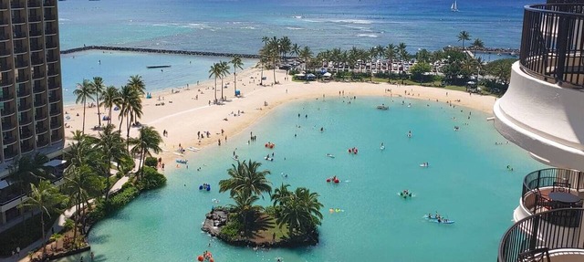 Elevate Your Hawaiian Getaway at Lagoon Tower by Hilton – 2 Bd. Ocean View