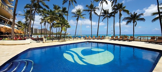 Enviable Honolulu Address! Beachfront, Spa, Pool, 3 Restaurants, Steps to Sand!