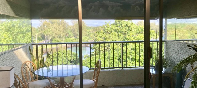 Epic Oceanfront Penthouse with Best Views in Hilo!