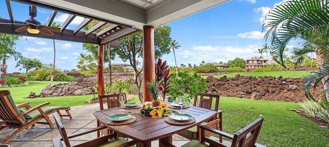 Explore Waimea from Golf Villas G1: a luxurious 2-bedroom retreat with beach access.