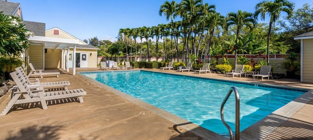 Fairway Terrace F-107: Waikoloa Condo Golf Course View With Pool
