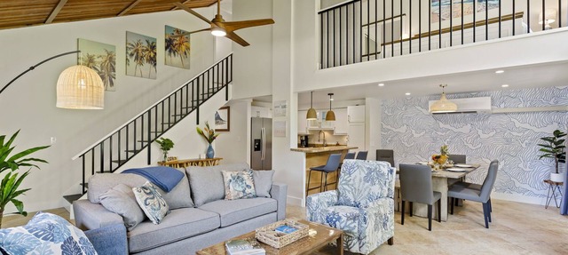 Family friendly condo, bright and beachy, walk to the beach! AC, pool, hot tub!