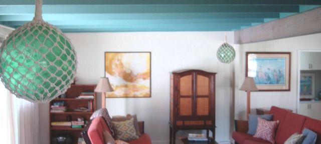 Family fun or just relax and say aaah! Max 6, 5 minute walk to Beach !