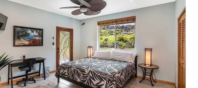 Fantastic Studio in Upscale Farming Community,