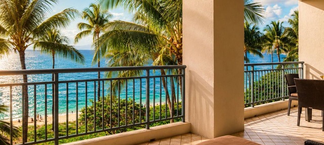 𝐅𝐢𝐧𝐝𝐢𝐧𝐠 𝐌𝐞𝐢𝐥𝐢: Beachfront Kaanapali Ocean Resort +Amenities included