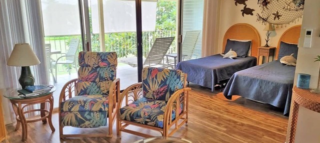Golf Course Views, Kona Condo, Summer Deals!
