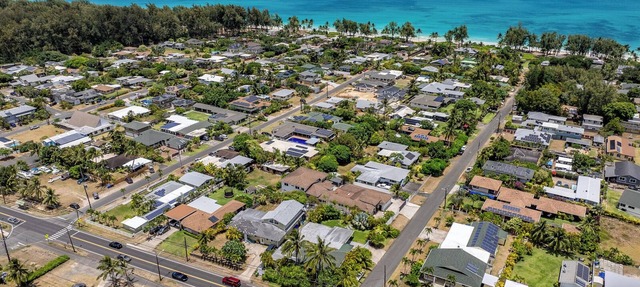 Great Price! 2000sf 3 bedroom 3 bath Gated New House Steps from Waimanalo Beach