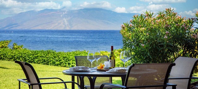 Ground-Floor Paradise: Makena Surf F-110, Your Oceanfront Getaway!