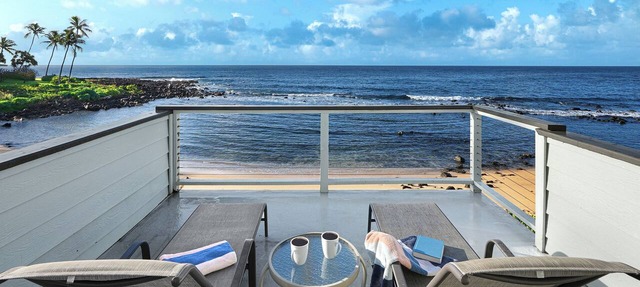 Hale Ohe | Historic Beachfront Home with A/C + Baby Beach