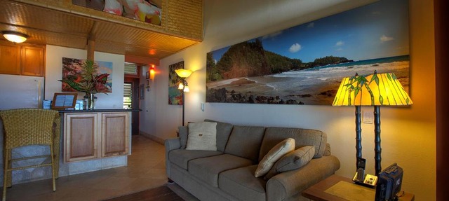 Hana Kai Maui - #206 Puhele, lofted studio
