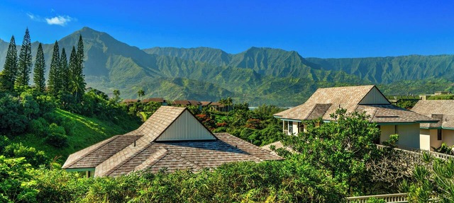 Hanalei Treehouse: Mountain, Waterfall & Bay Views