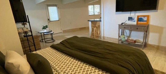 Hawaii Private Studio