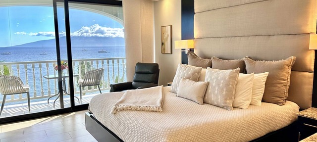 High End Ocean and Beach Front studio - Lahaina Shores 623