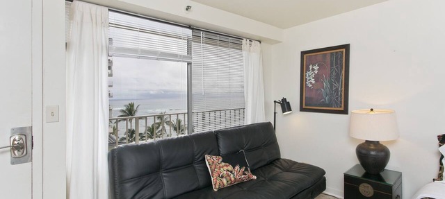 〽High Floor〰Ocean-View〰Queen-Bed〰Studio w/Kitchenette, Very Quiet Building