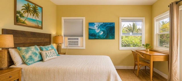 "Hina Hideaway", Views, A/C, ~5 min Walk to Beach