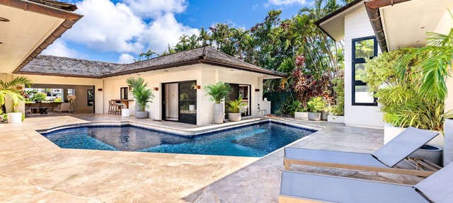 Honolulu Lagoonfront Retreat by Gather | Private Pool Villa Near Waikiki & Diamo