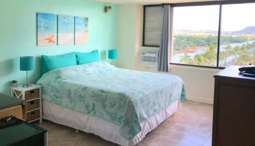 Hotel Condo KING BED Studio with Resort Pool and Canal View