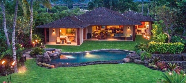 Hualalai 72-107 Pakui: Private Residence on the 14th Green With Maui Views.