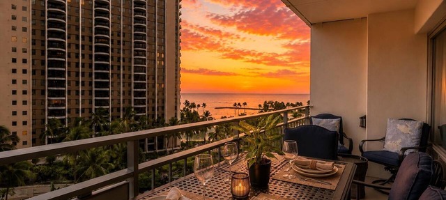 Ilikai Hotel | 2 Ocean view Studios, Sleeps 10 | Car Incl. w/6+ Nights | ML-4142