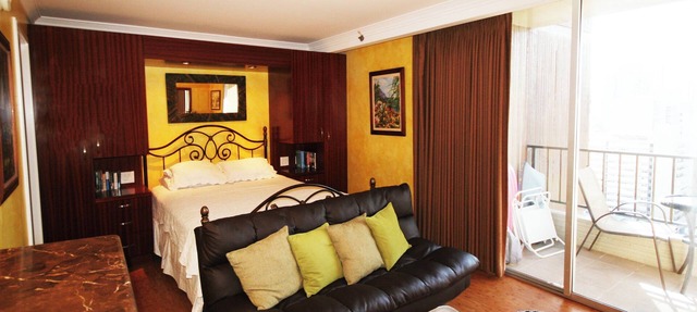 In the Heart of Waikiki - Premium Studio Condo - Rated 9.6 of 10 - Walk to Beach