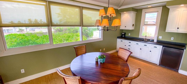 Incredible 5br Kekaha Beachfront Estate for 10!